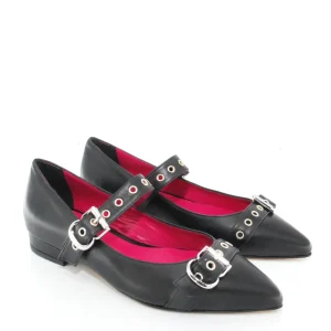 Ballerina Andrea Pinto